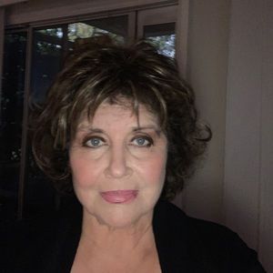 Meet your Posher, Pam